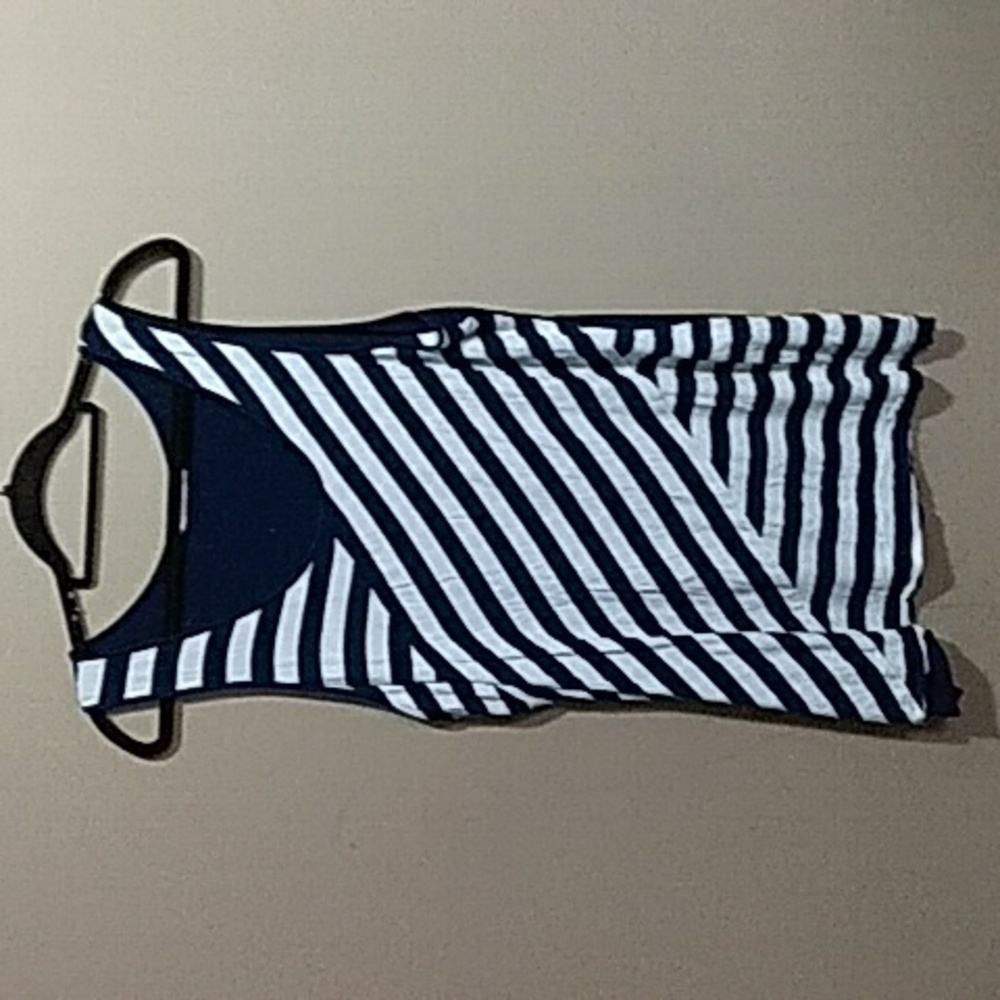 Rickiโs Blue & White Striped Tank Top size XL